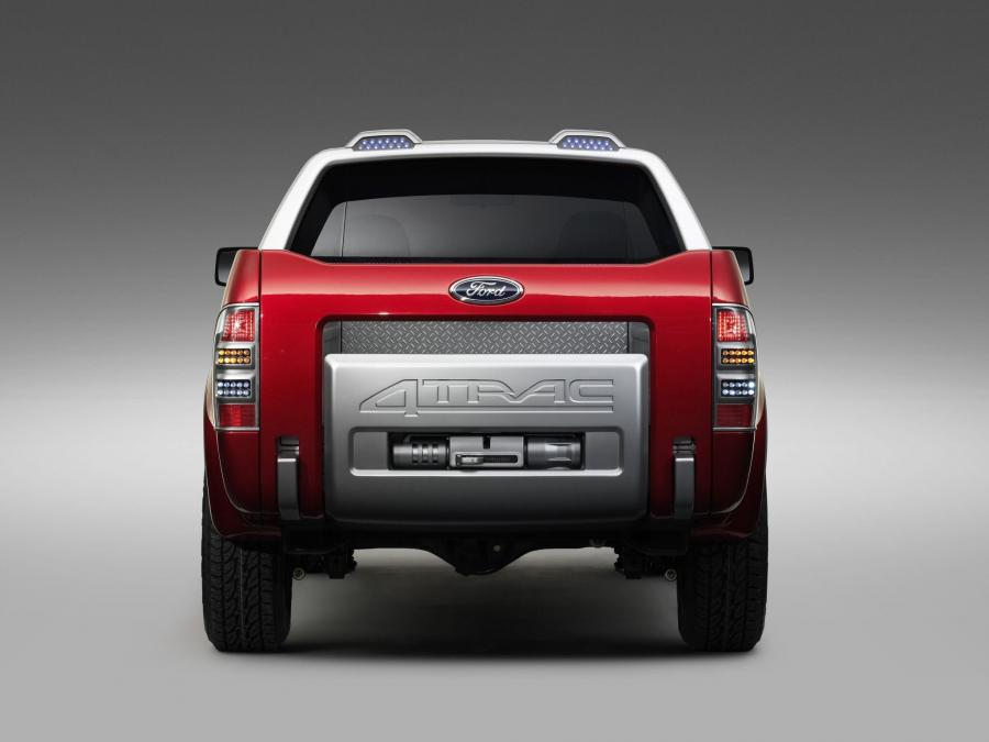  Ford 4-Trac Pick-Up Concept 2005 года  (фото 11 из 23)